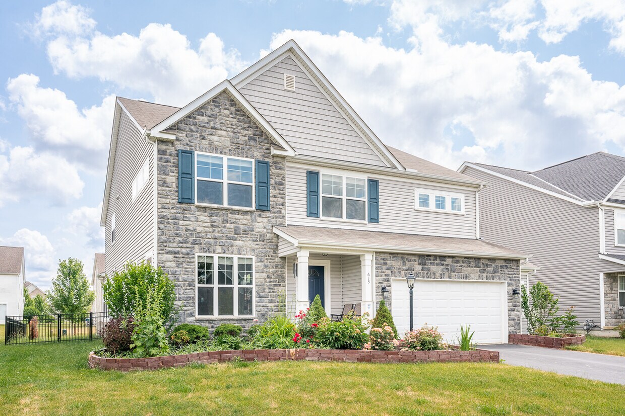 Primary Photo - 615 Willow Grove Dr