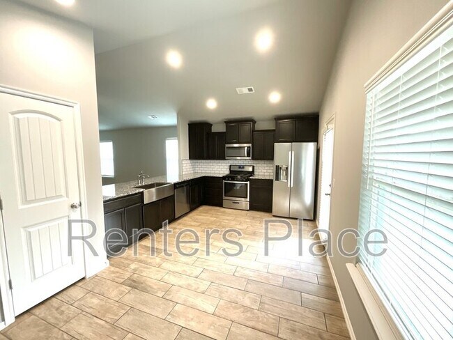 Building Photo - 10402 N 99th E Ave