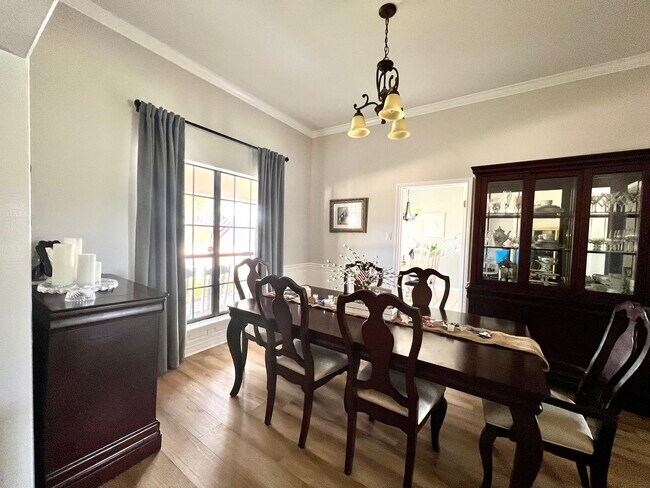 Foto del edificio - 5133 Hunters Grove Ln
