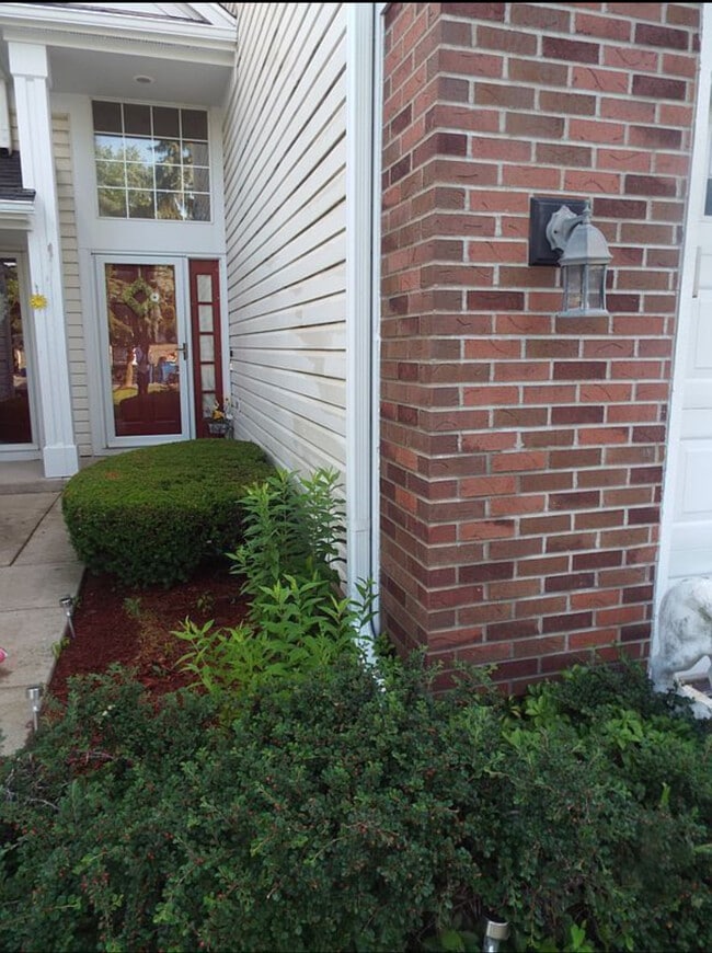 Building Photo - 1336 Summersweet Ln