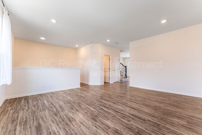 Foto del edificio - 596 Cimmaron Cir