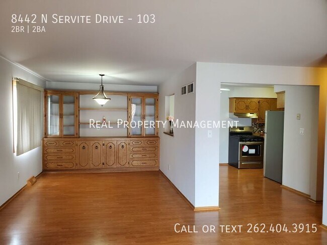 Foto del edificio - 8442 N Servite Dr