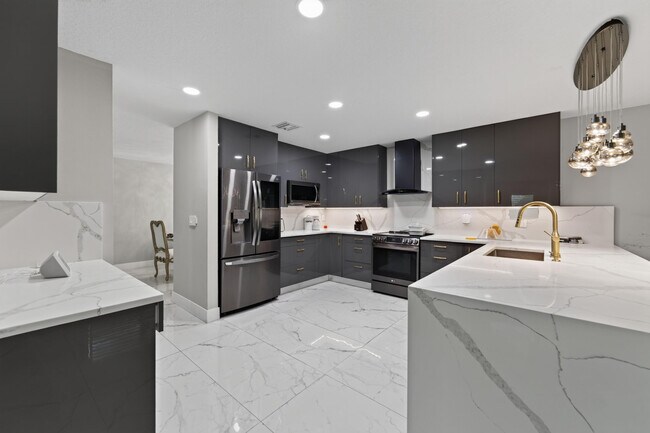 Building Photo - 6544 Adriatic Way