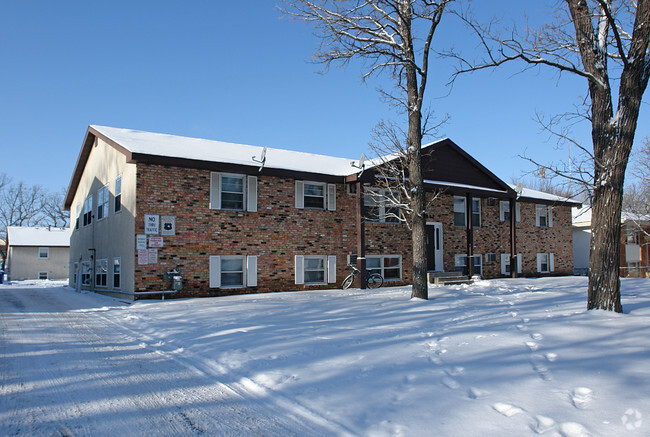 Building Photo - 2817 Euclid Ave