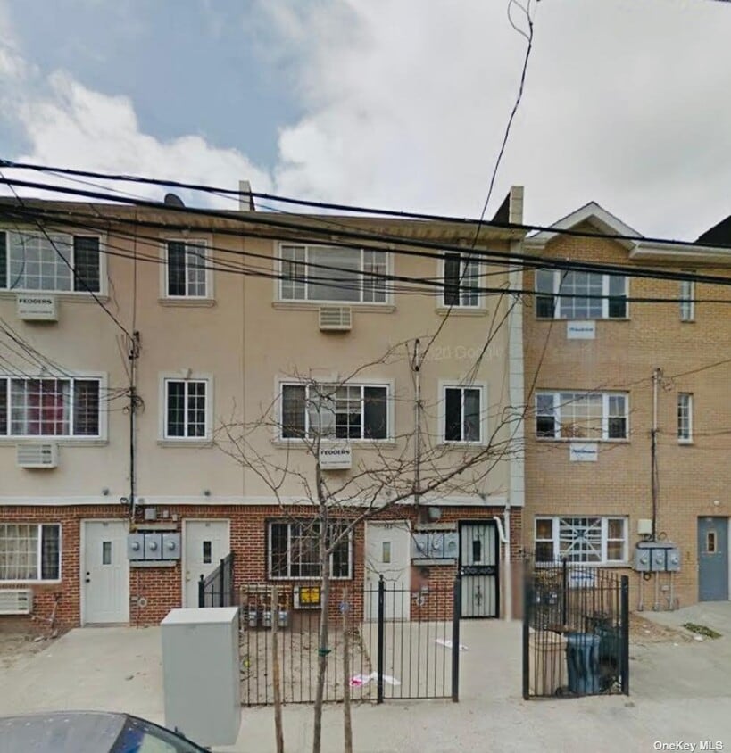 Primary Photo - 171 Beach 60th St