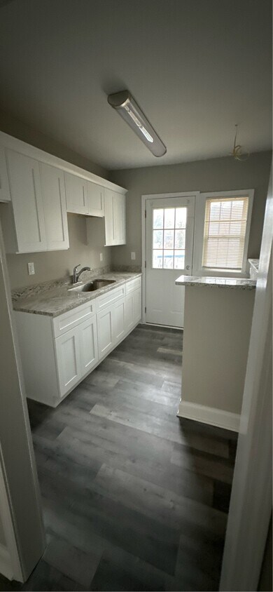 Foto principal - 42 Andrews Ct
