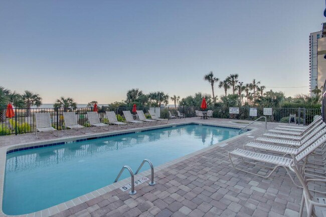 Foto del edificio - 2310 N Ocean Blvd