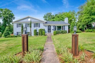 Building Photo - 421 Woodbine Dr