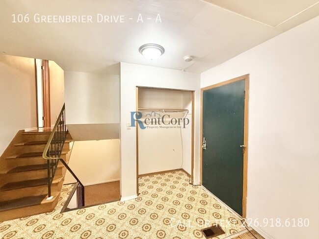 Building Photo - 106 Greenbrier Dr