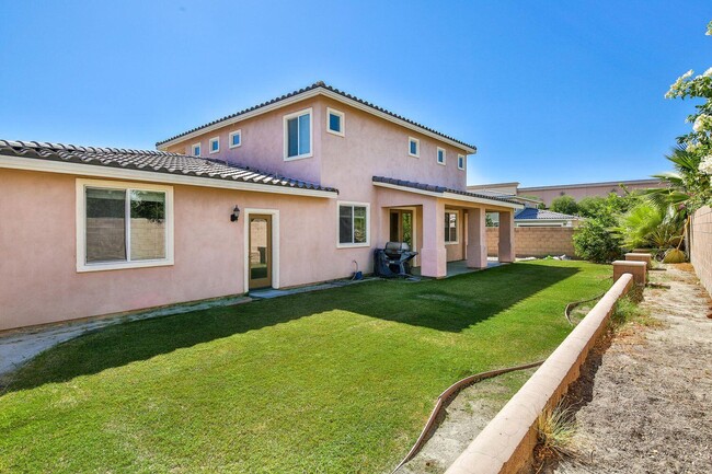 Foto del edificio - 83284 Lightning Rd