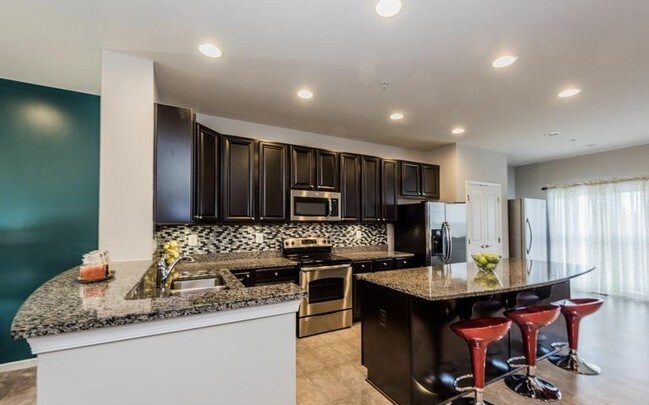 Building Photo - 318 Paladium Ct