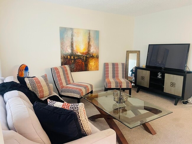 Building Photo - 624 Snug Harbor Dr