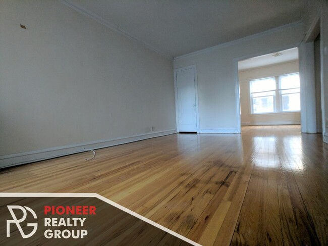 Foto del edificio - 5208 N Damen Ave