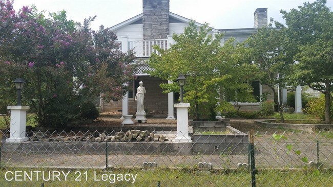 Foto del edificio - 4 br, 4 bath House - 111 October Ln