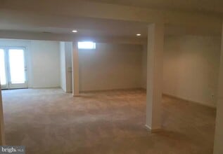 Building Photo - 7209 Bladen Pl