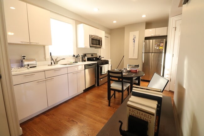 Building Photo - 4 Belvidere Pl