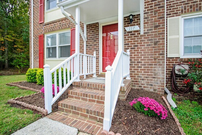 Building Photo - 117 Charles Parish Drive Poquoson VA 23662