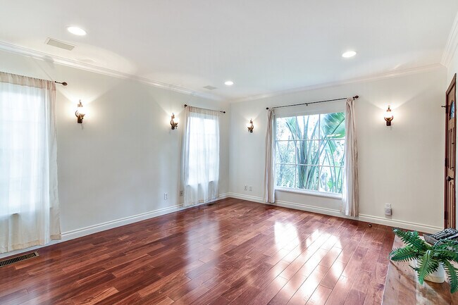 Sala de estar - 8459 W 4th St