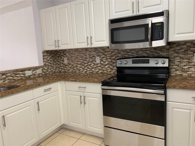 Foto del edificio - 10902 NW 83rd St