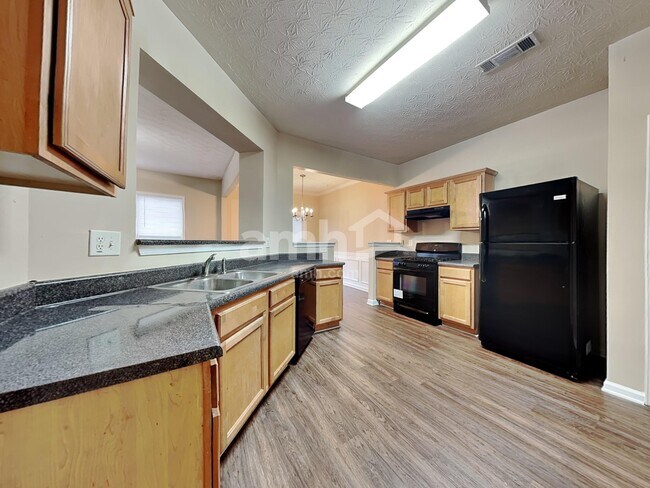 Building Photo - 4245 Windale Dr NW