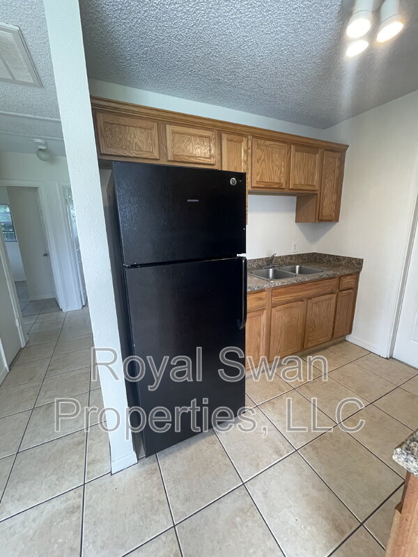 Foto del edificio - 1222 Woodland Ave