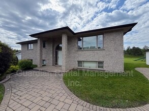 Building Photo - 2196 Falconcrest Dr