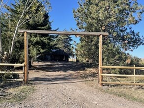 Building Photo - 39141 Reeves Ln
