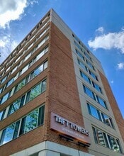 Building Photo - 1210 N Taft St