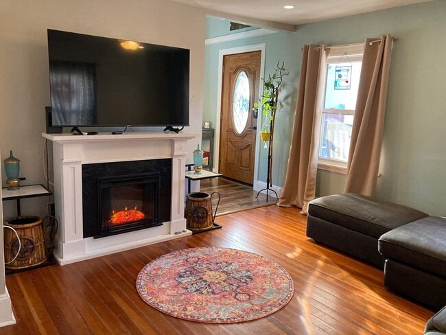 Building Photo - 234 Kennebec St