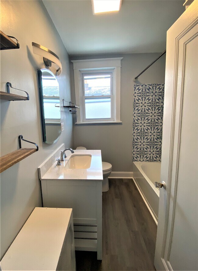 Foto del edificio - 5720 Beacon St