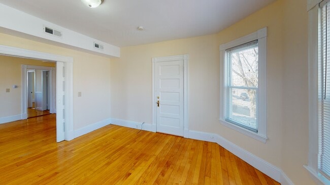 Foto del edificio - 32 Martland Ave