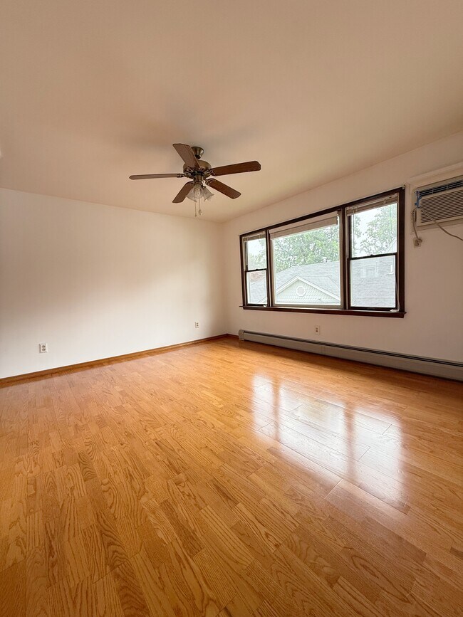Foto del edificio - 642 Lincoln Ave