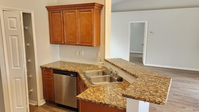 Foto del edificio - 351 SW Feldman Ave