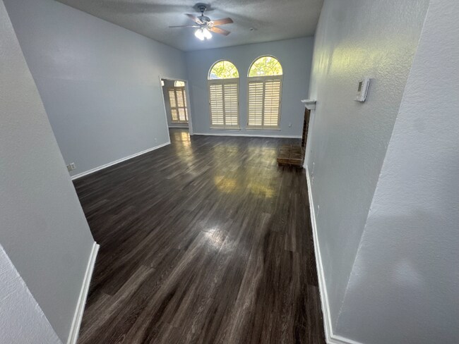 Building Photo - 7504 Bear Lake Dr