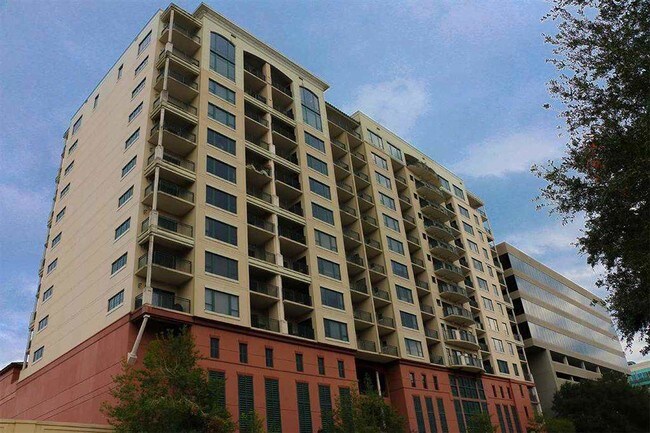 Building Photo - 121 N Monroe St