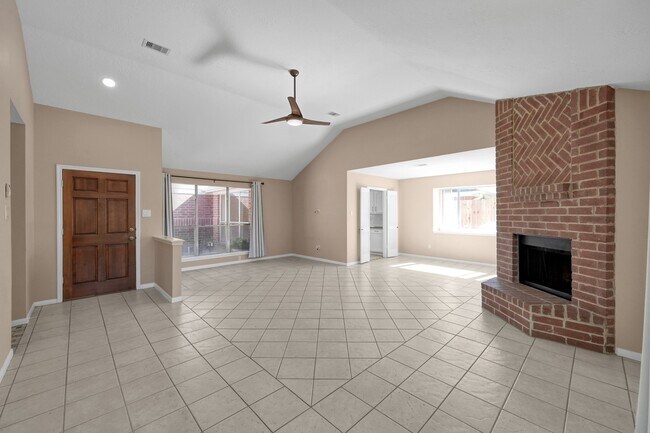 Foto del edificio - 11923 Silver Canyon Ln