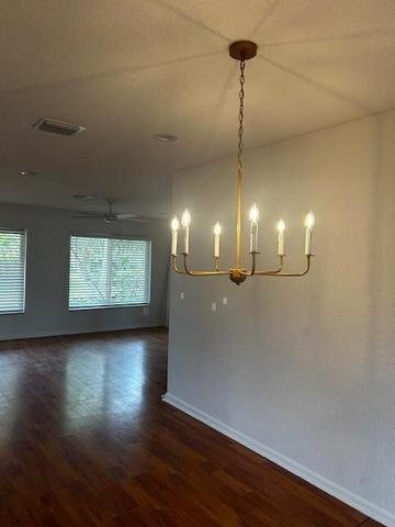 Building Photo - 631 Linnet Cir