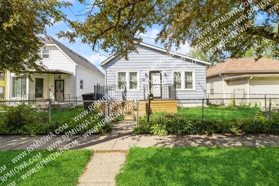 Primary Photo - CHARMING BUNGALOW!!! 2 Bedroom, 1 Bathroom...