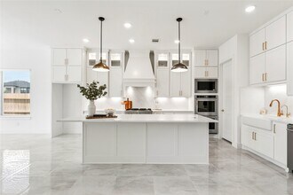 Building Photo - 541 Sprigtail Dr