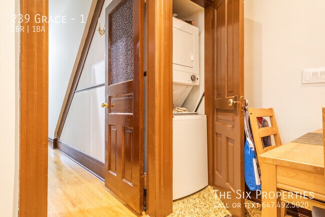Photo du bâtiment - Beautiful Two Bedroom Apartment