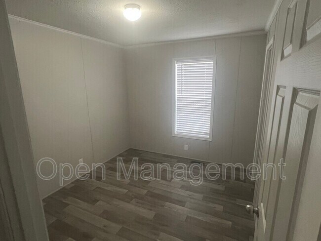 Foto del edificio - 916-3 1/3 3rd Ave E