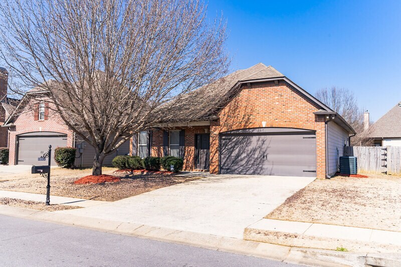 Primary Photo - 1135 Avalon Dr