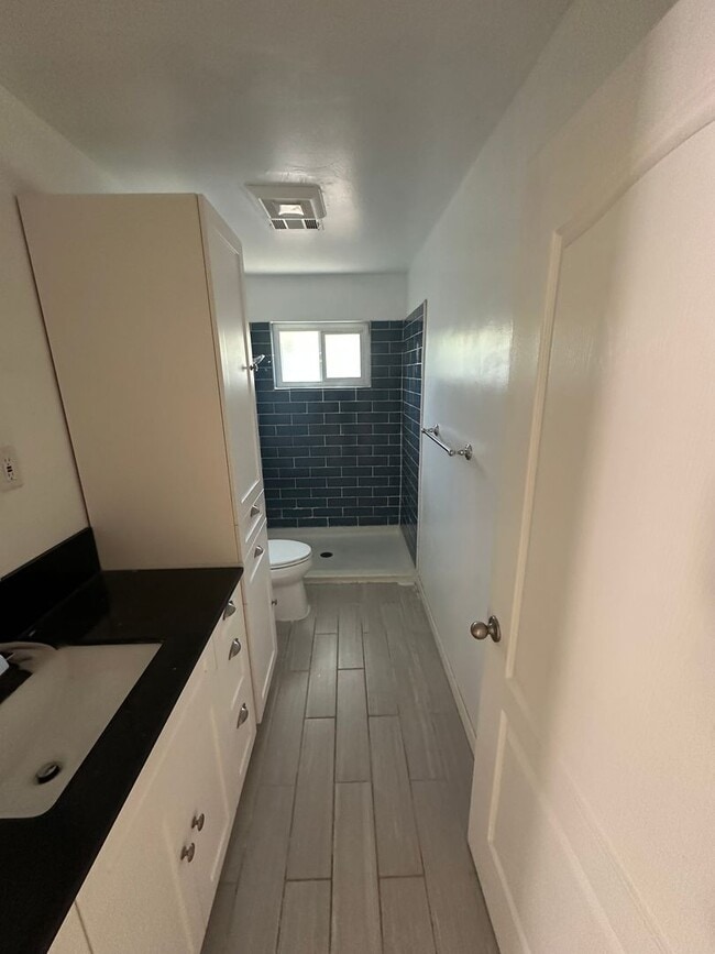 Building Photo - 2412 Vera Cruz Dr