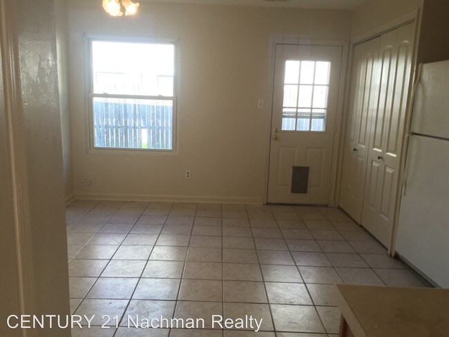 Foto del edificio - 3 br, 2 bath House - 3412 Daisy Crescent