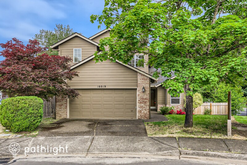 Primary Photo - 16019 SW Hawk Ct