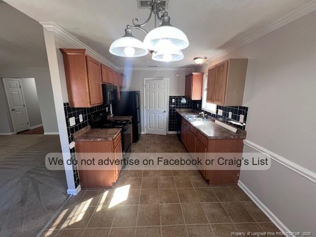 Building Photo - 5620 Thackeray Dr