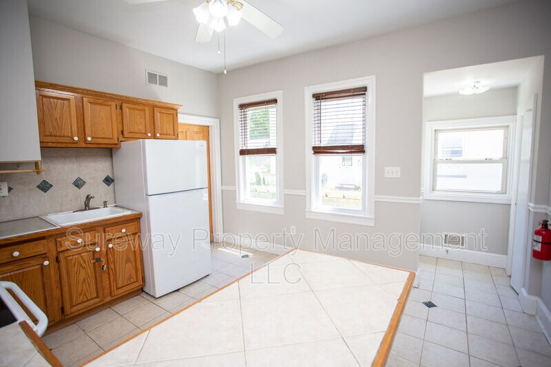 Primary Photo - 21 N Lenola Rd