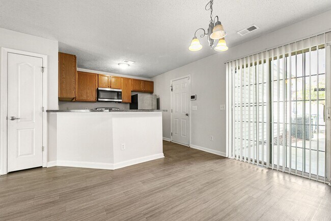Building Photo - Modern Living in the Heart of SW Atlanta!