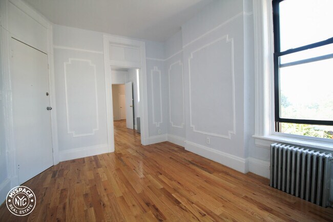 Building Photo - 53 Arlington Ave