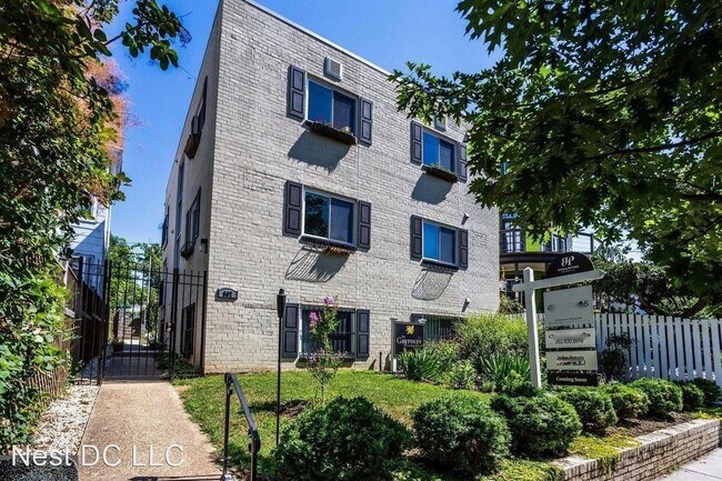 Foto del edificio - 1 br, 1 bath House - 807 Varnum St NW Unit 5